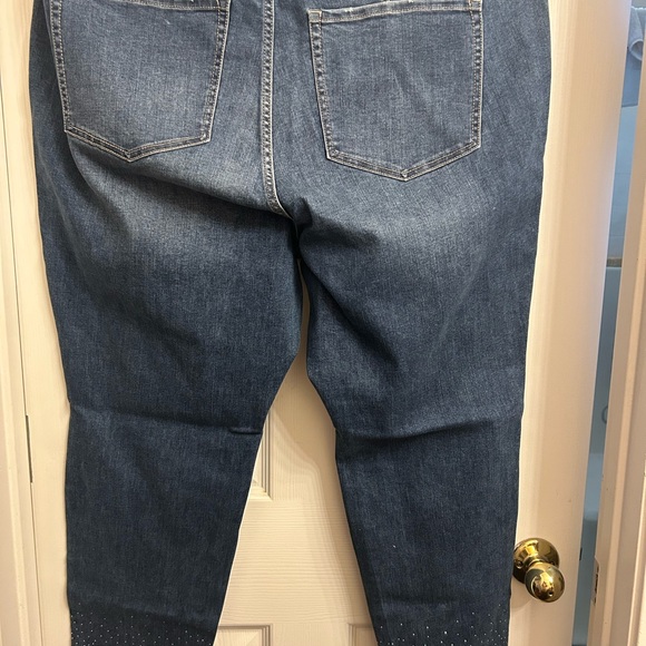 LANE BRYANT Embellished Jeans NWT - Picture 3 of 5